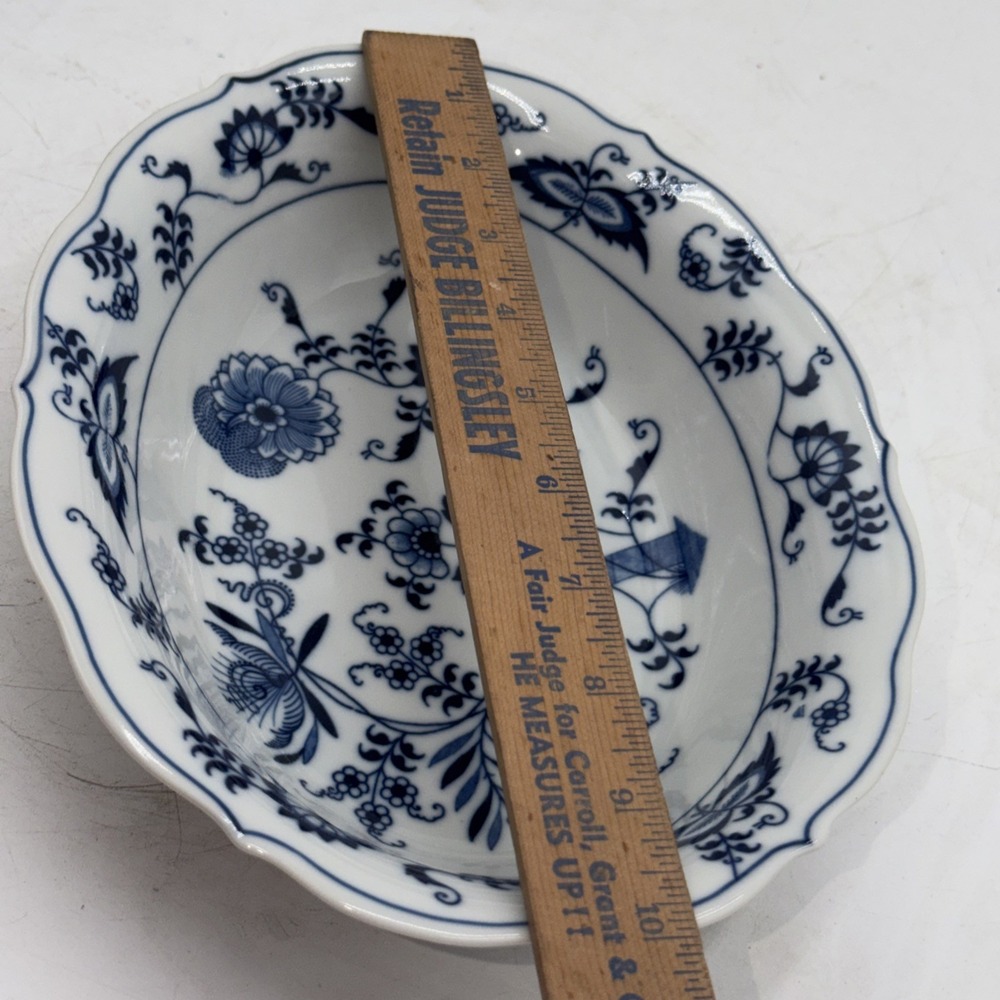 Vintage Blue Danube Oval Serving Bowl 10" X 7 3/4" Blue Onion - Picture 8 of 10